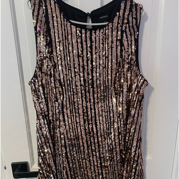torrid Dresses & Skirts - Torrid-	
Black & Gold Sequin Fluted Dress